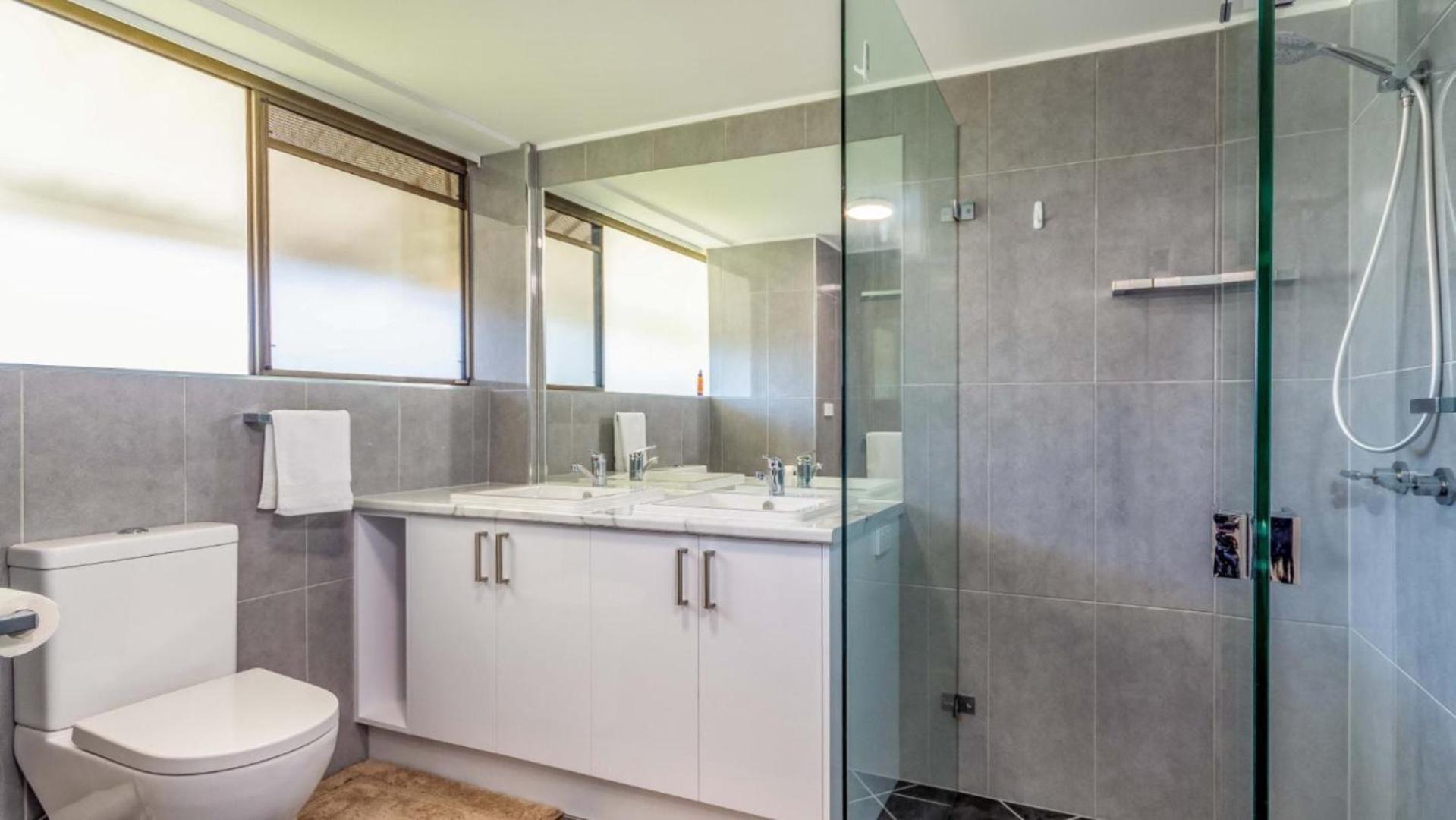 Placid Waters Holiday Apartments Bongaree Экстерьер фото