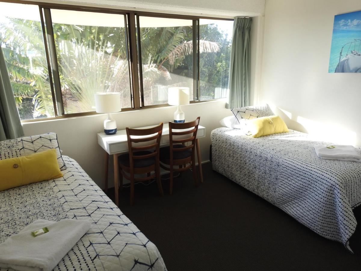 Placid Waters Holiday Apartments Bongaree Экстерьер фото